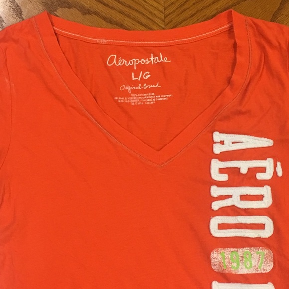 Aeropostale V Neck Tee - Picture 2 of 2